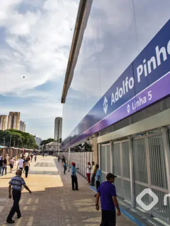 Estação Adolfo Pinheiro